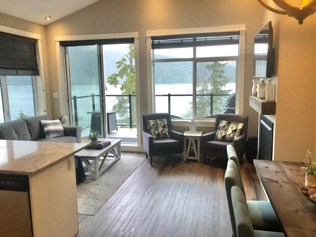Sandy Feet Retreat Port Renfrew- Oceanfront 2Br Modern Cottage Екстер'єр фото